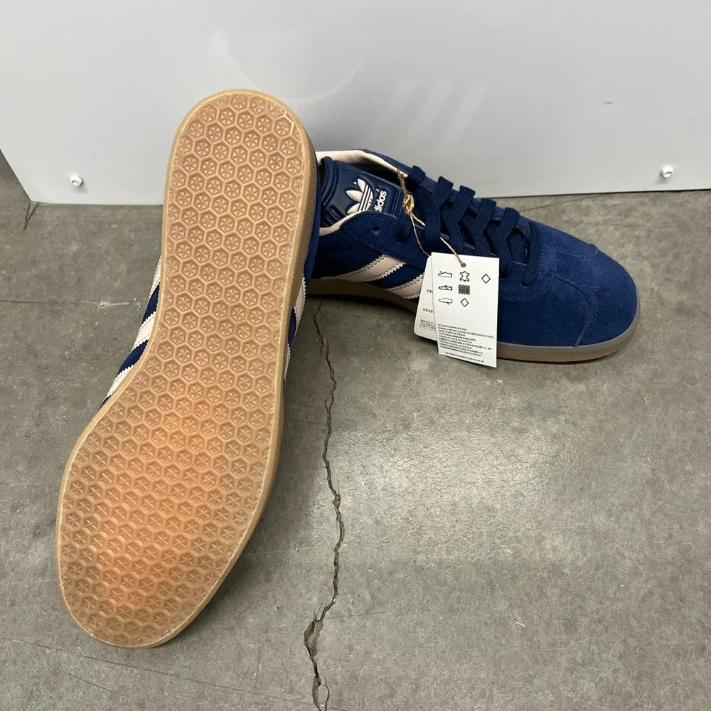 adidas Gazelle Night Indigo/Wonder Taupe Gum Sole - Picture 9 of 9